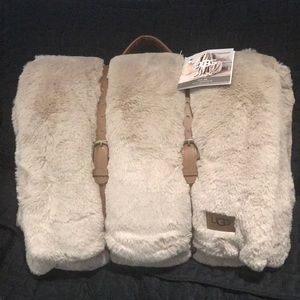 Ugg throw and pillow